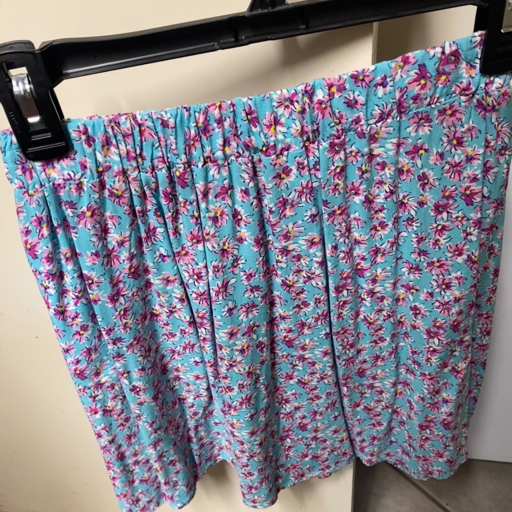 Floral comfortable skirt